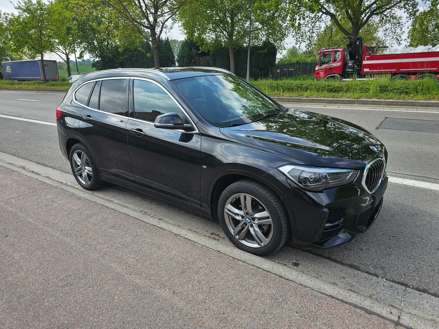 BMW X1 1.5iA sDrive18 "FULL PACK M" 1°EIG NIEUWE STAAT Noir - 1