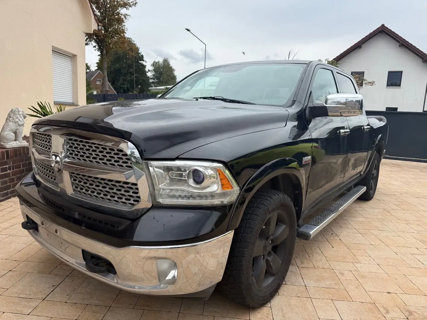 Dodge RAM 5.7 V8 Hemi+LPG Gas+Leder+SSD+AHK+ Schwarz - 1
