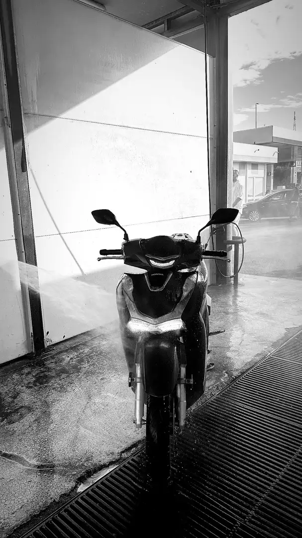 Honda SH 125 Argento - 1