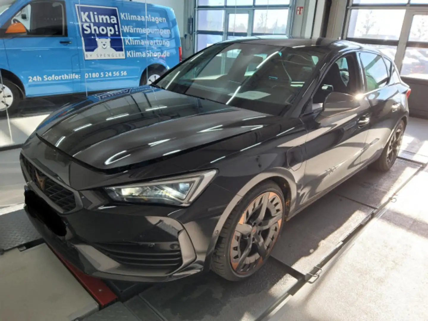 CUPRA Leon VZ 1.4 e-Hybrid DSG 8-fach bereift Zwart - 2