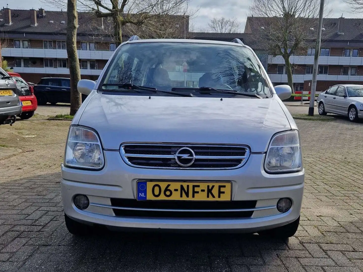 Opel Agila 1.0-12V Elegance Argent - 1