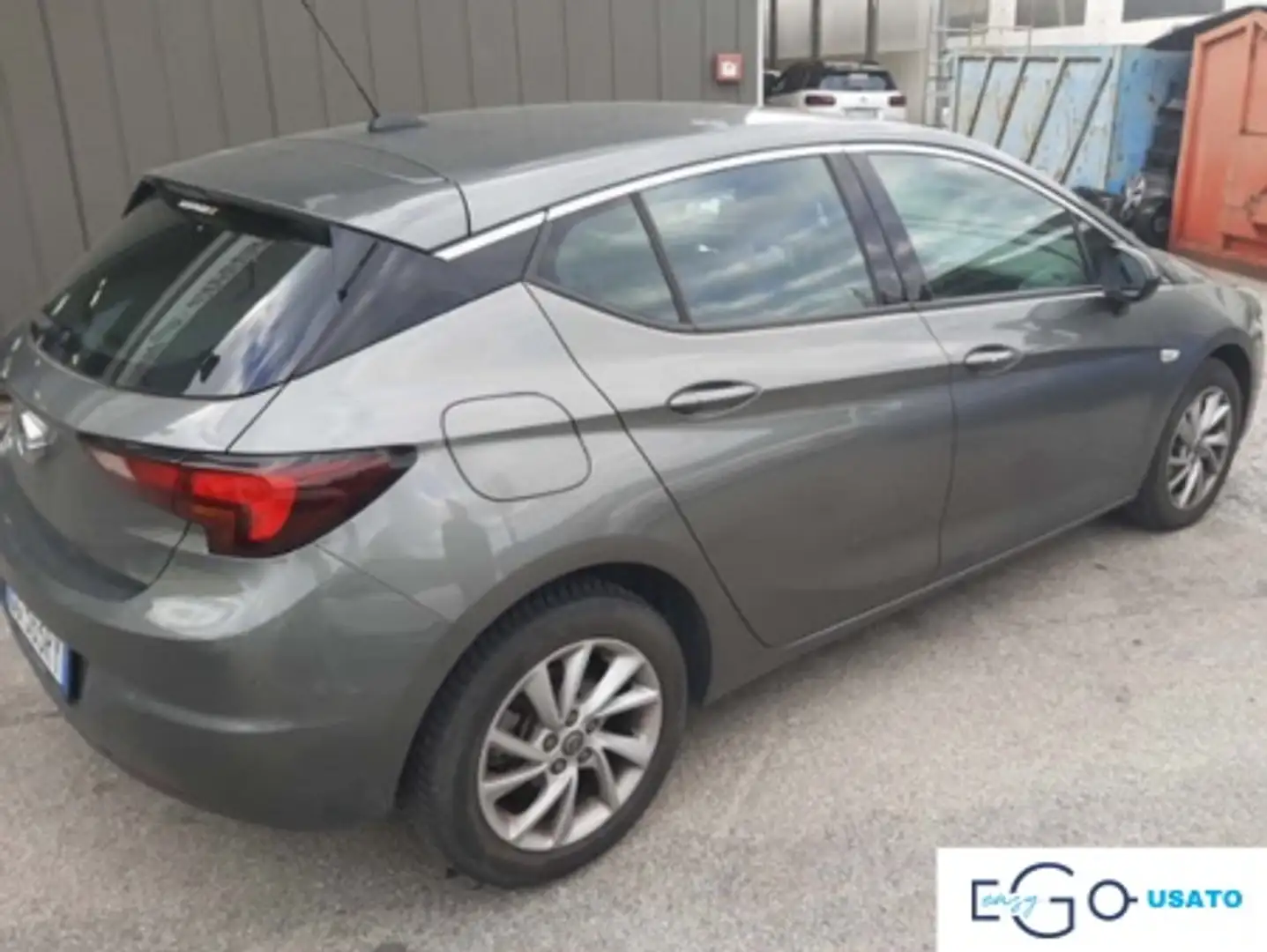 Opel Astra Astra V 2020 5p 1.5 cdti Business Elegance s Gris - 2