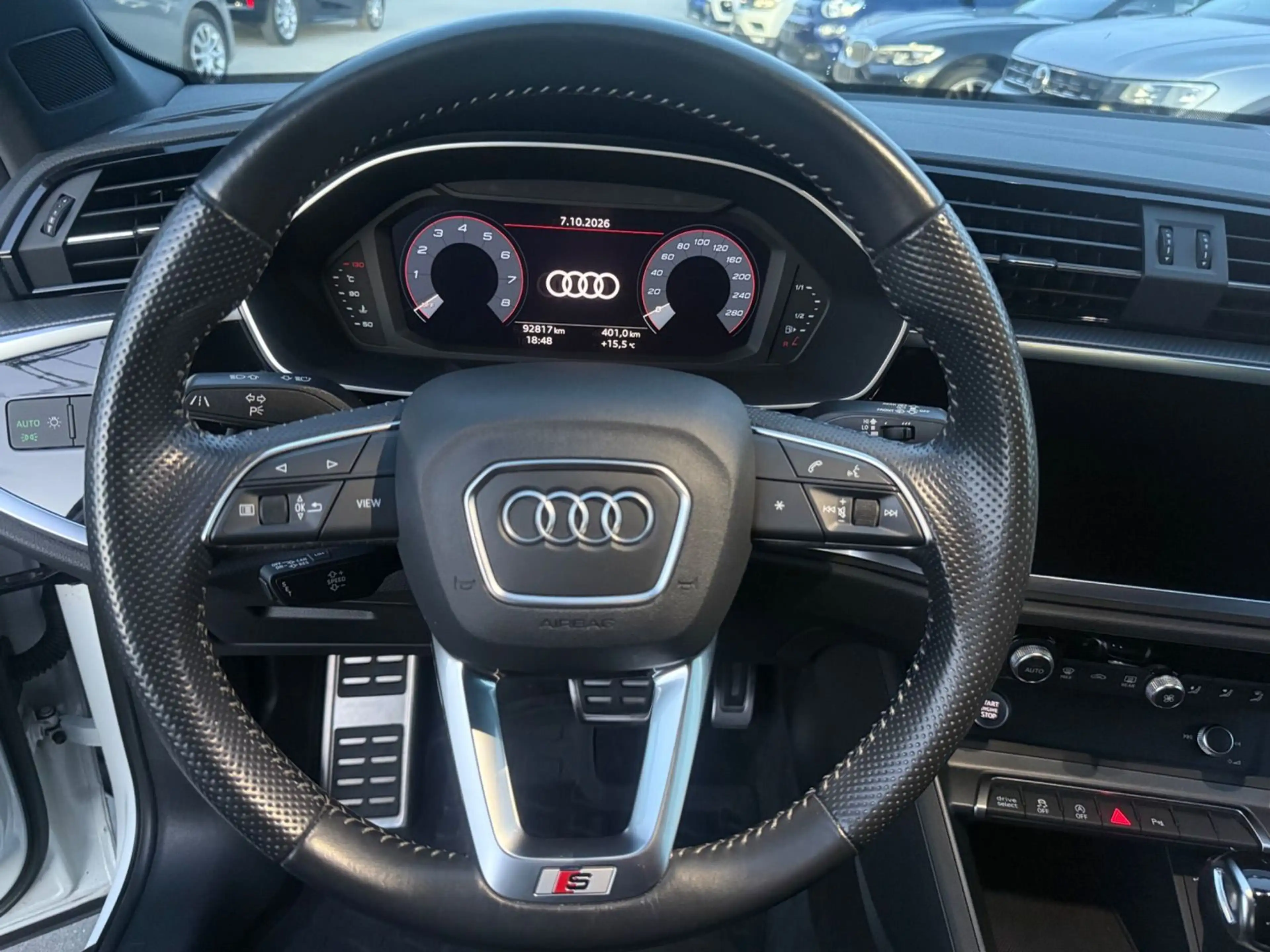 Audi Q3 40 TFSI quattro S line — photo 12