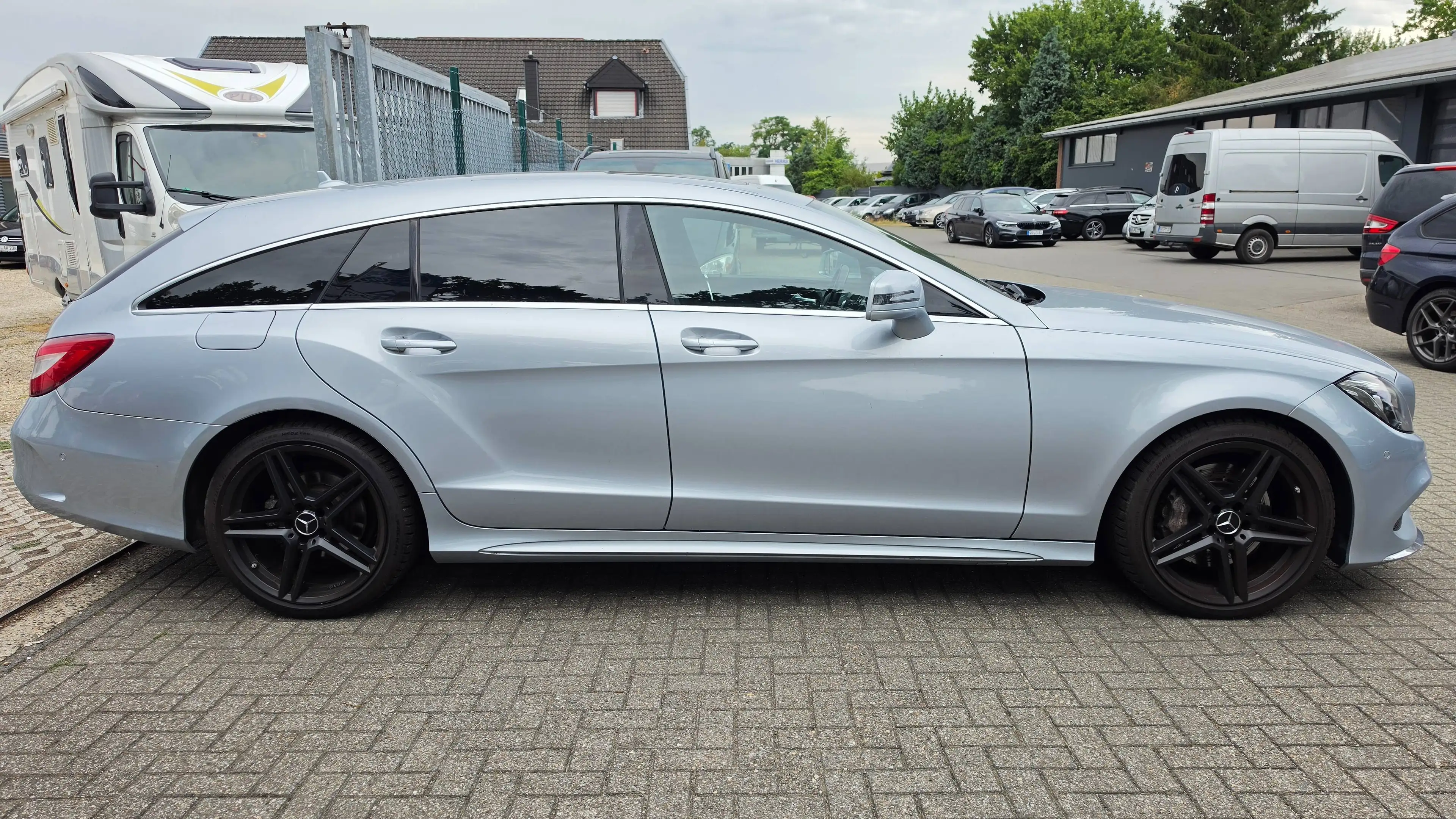 Mercedes-Benz CLS 350 CLS 350 CDI Shooting Brake d 9G-TRONIC Final Edition AMG Paket — photo 7