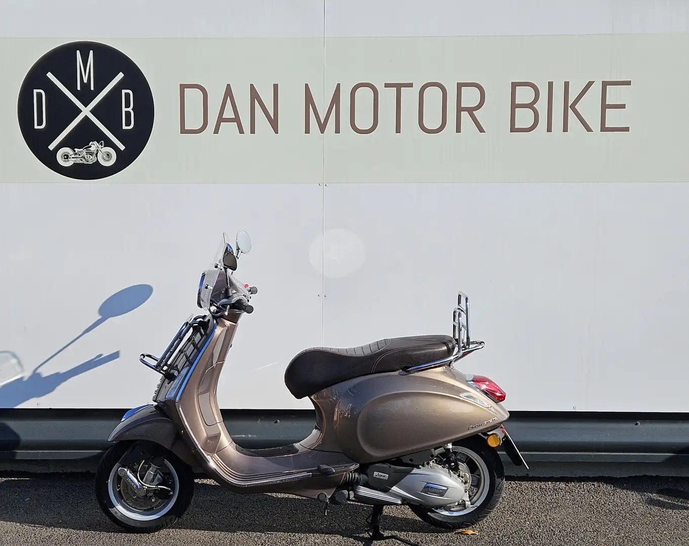 Piaggio Primavera Brun - 1