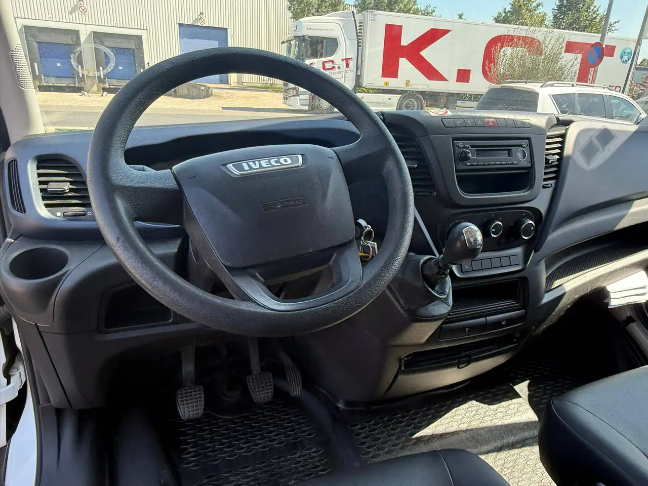 Iveco Daily 2021 — фото 14