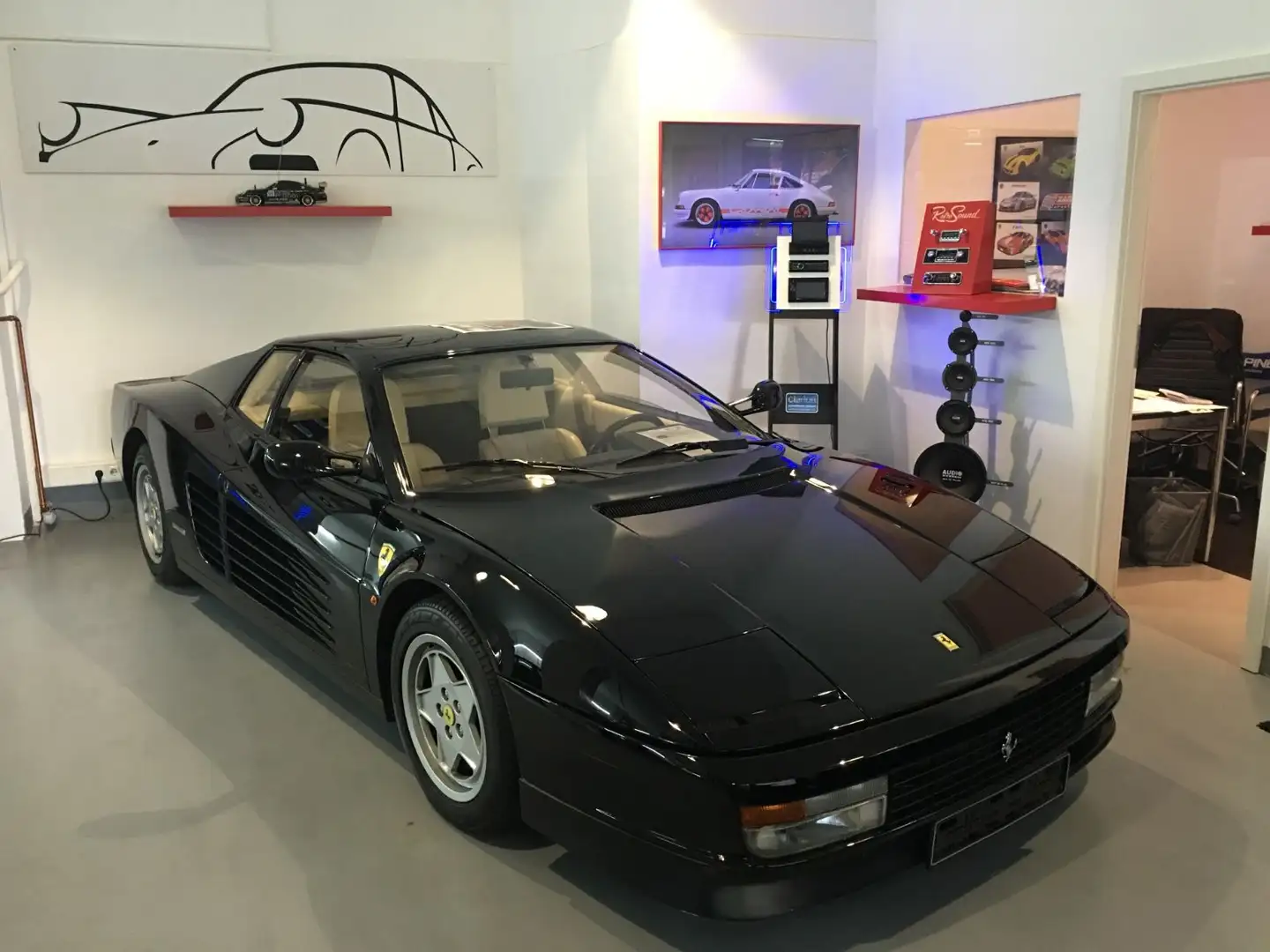Ferrari Testarossa mit Kat (orig.Schweizer Auslieferung) Negru - 1