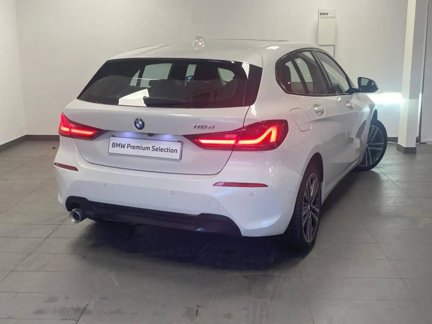BMW 116 116dA 116ch Edition Sport DKG7 Weiß - 2
