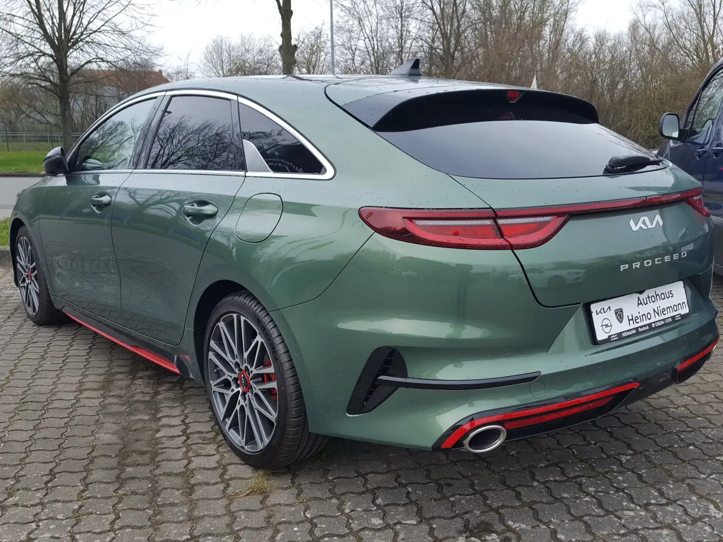 Kia ProCeed / pro_cee'd 1.6 T-GDI DCT GT *NAVI*LM*LED*PANO*el.HECKKL*TEMP* Zöld - 2