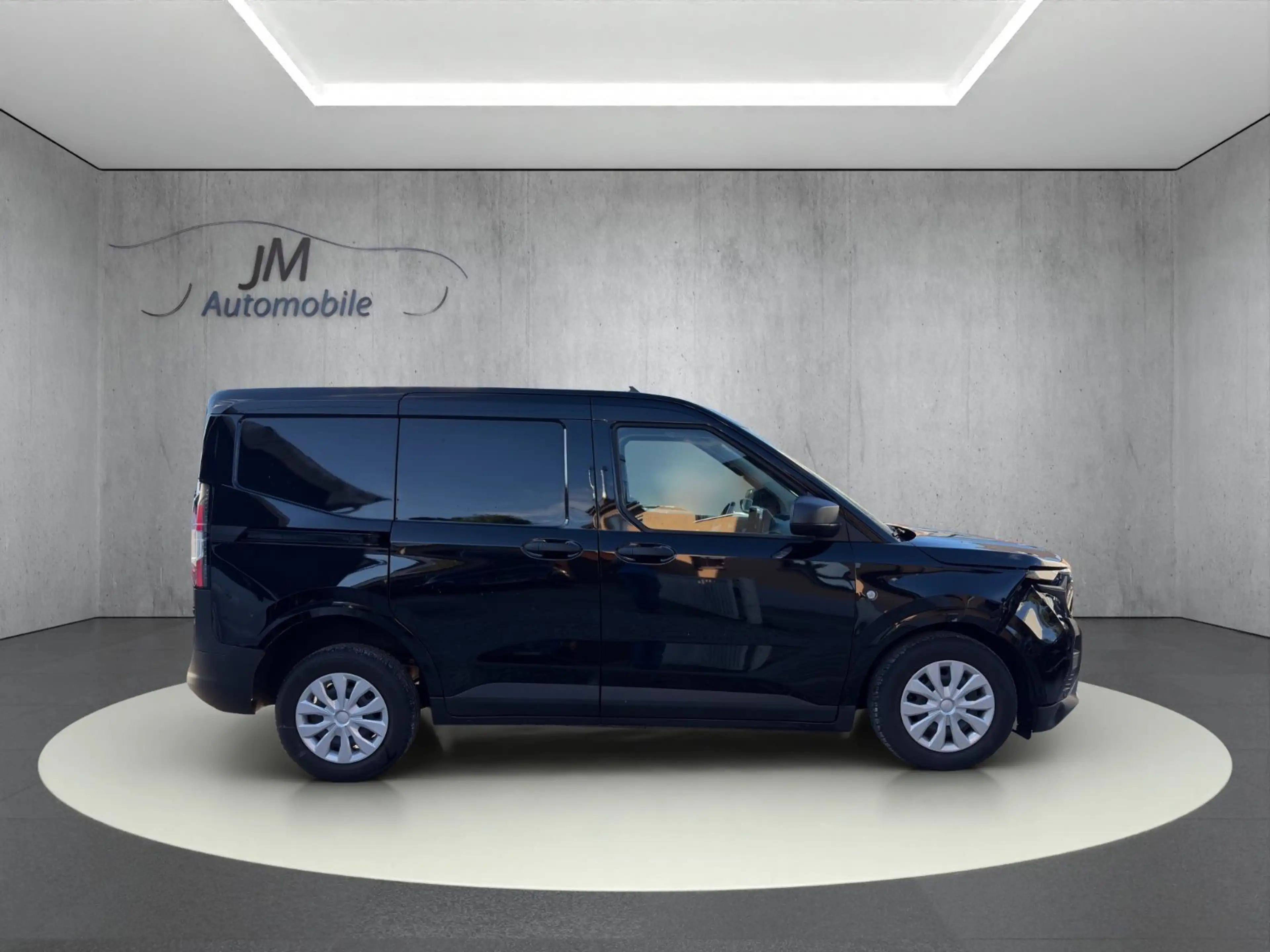 Ford Transit Courier Trend Klima — photo 7