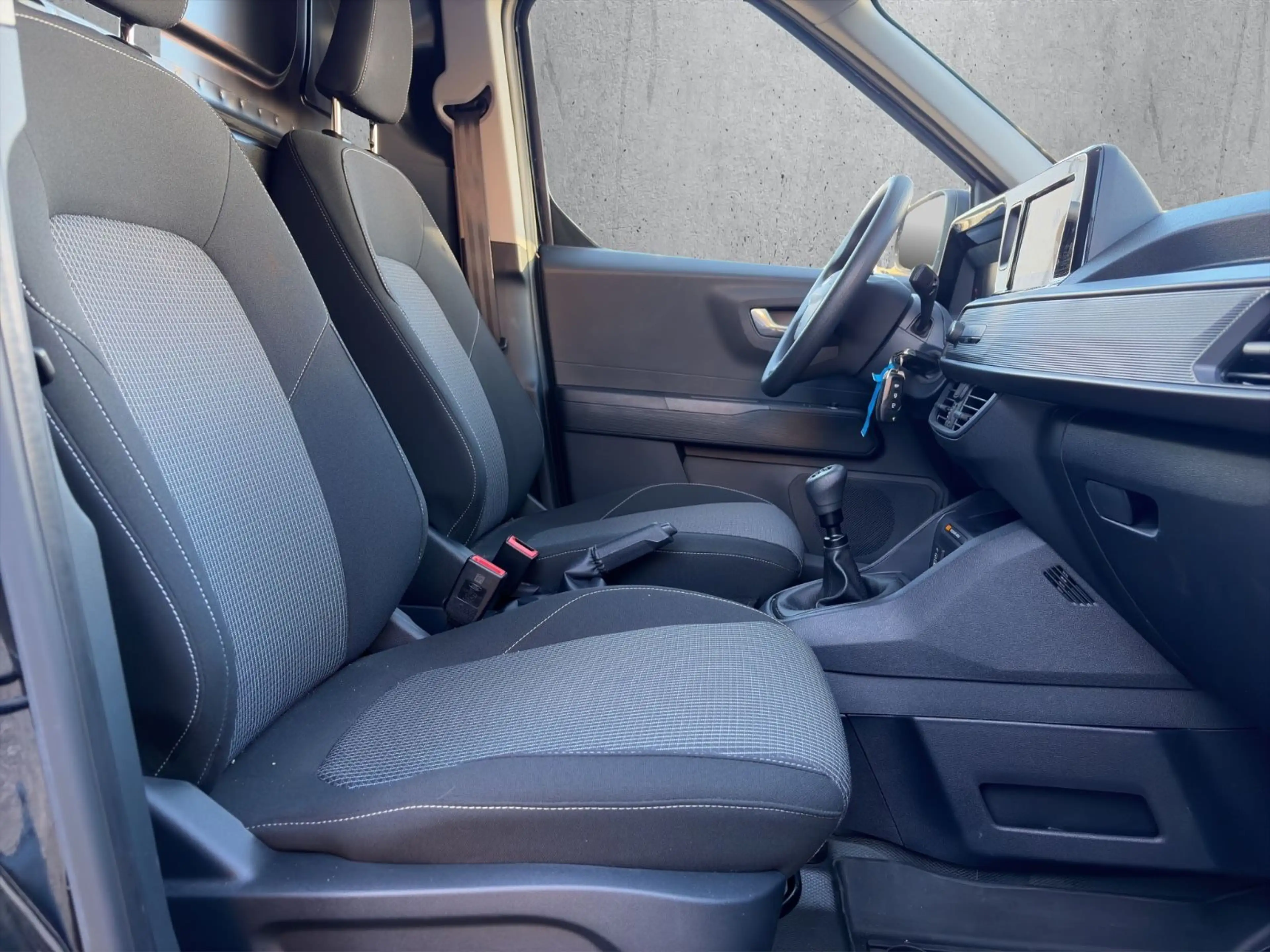Ford Transit Courier Trend Klima — photo 12