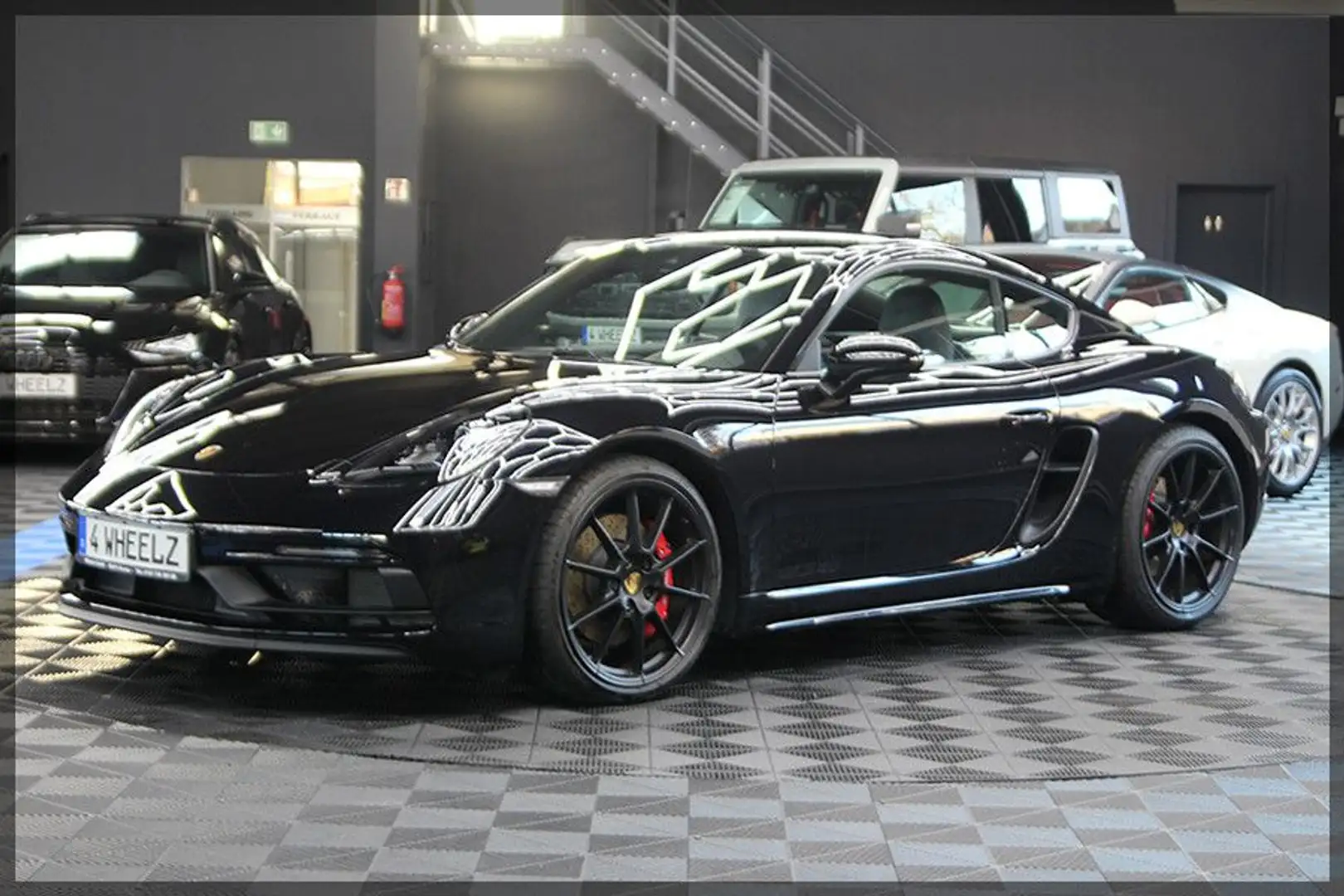 Porsche Cayman GTS 4.0 NAVI / CAM / PDC Noir - 2