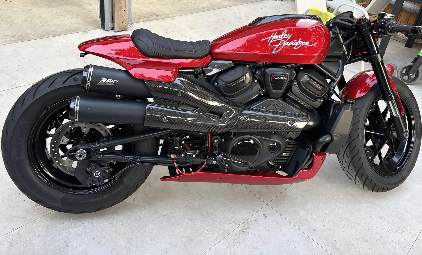 Harley-Davidson Sportster S Powerbricks custom Cafe Racer - 1