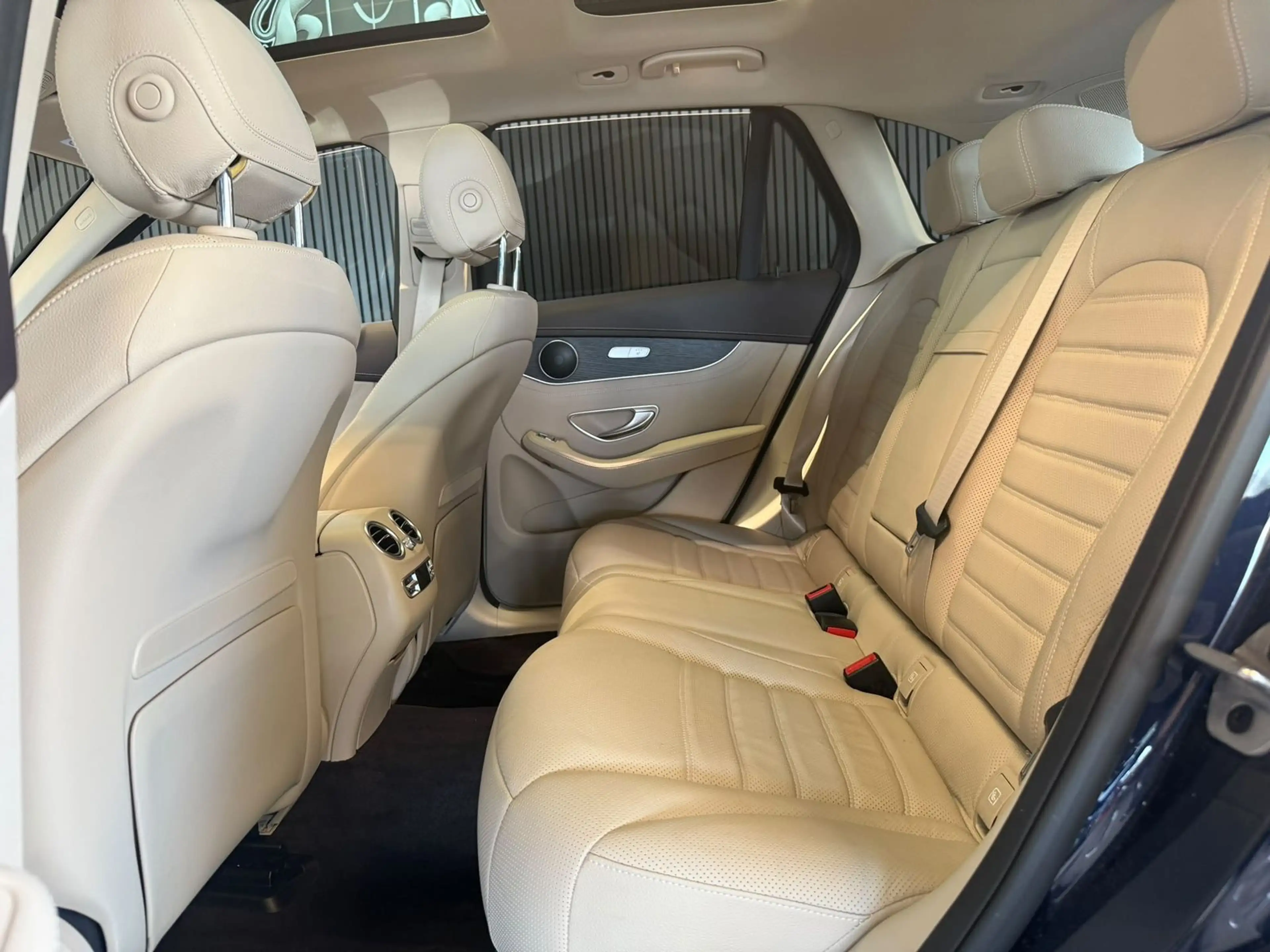 Mercedes-Benz GLC 400 d 4Matic /AHK/PANO/HUD/MEMORY/DISTR/KEYL — photo 12