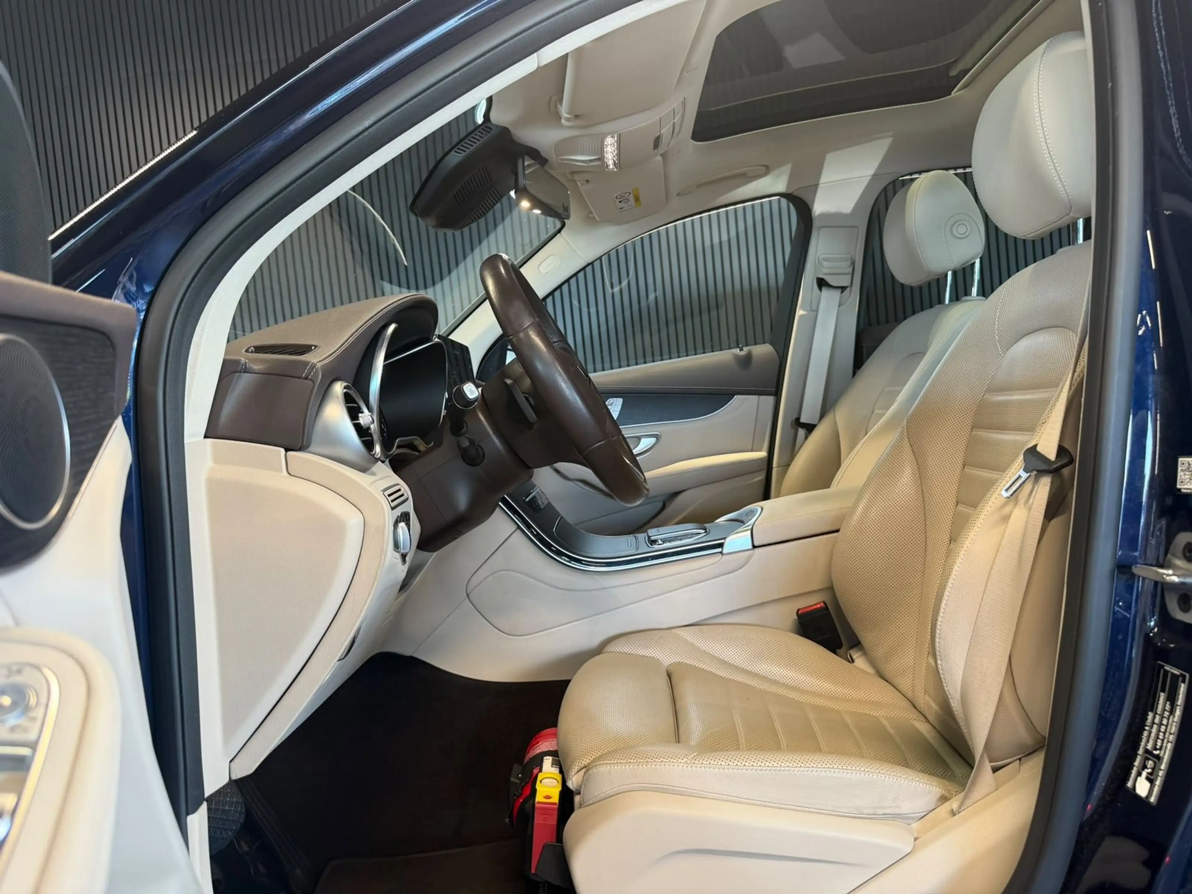 Mercedes-Benz GLC 400 d 4Matic /AHK/PANO/HUD/MEMORY/DISTR/KEYL — photo 10