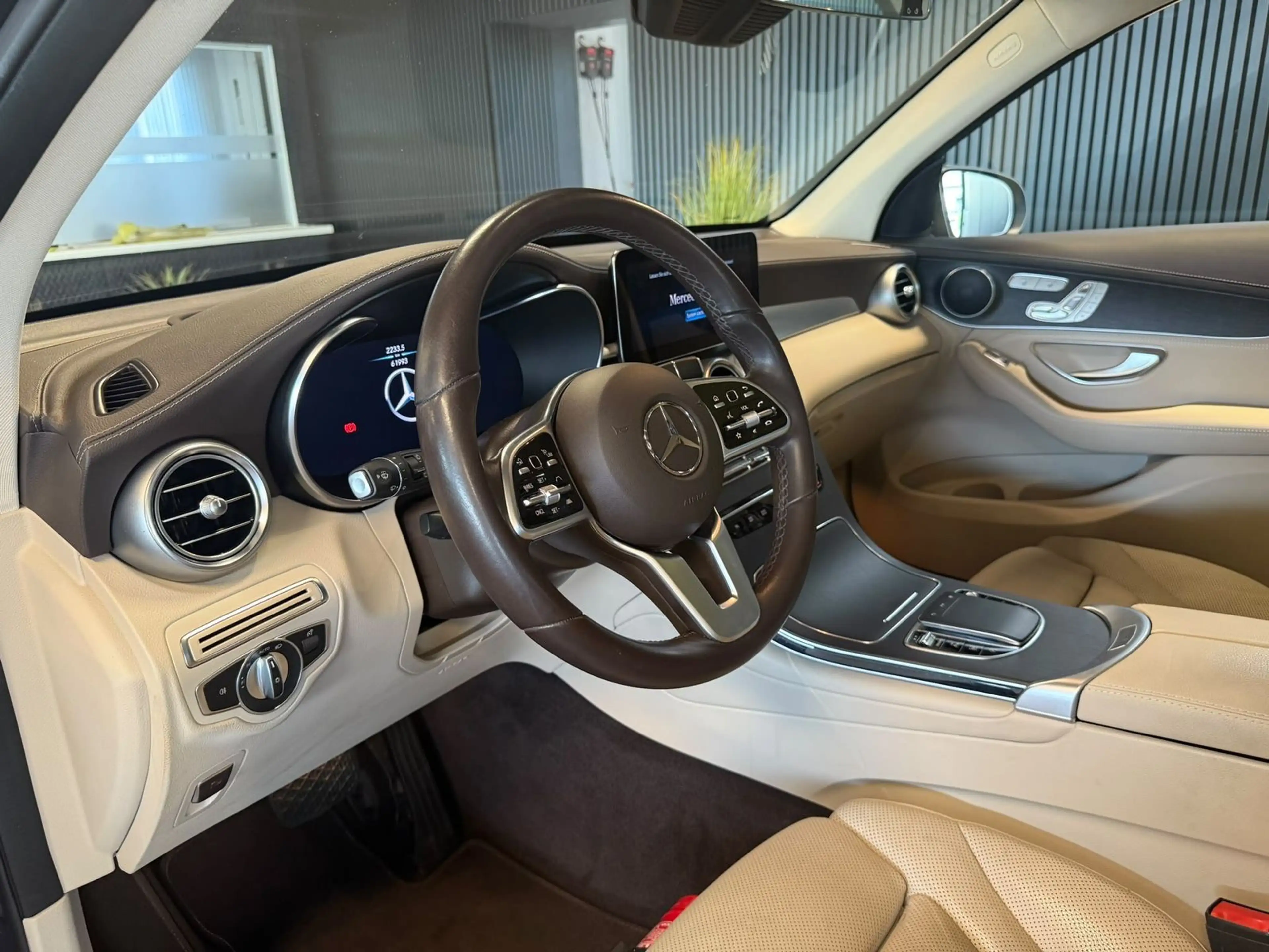 Mercedes-Benz GLC 400 d 4Matic /AHK/PANO/HUD/MEMORY/DISTR/KEYL — photo 8