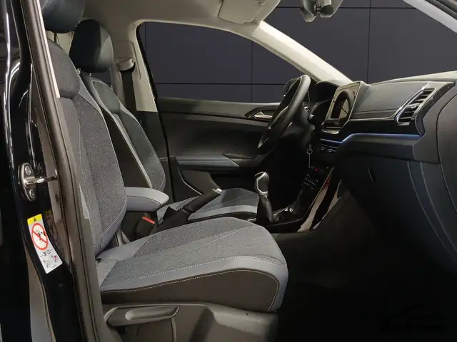 Volkswagen T-Cross view 13