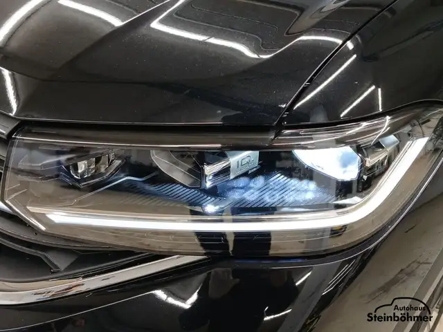 Volkswagen T-Cross view 11
