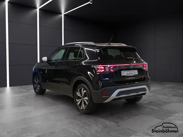 Volkswagen T-Cross view 4