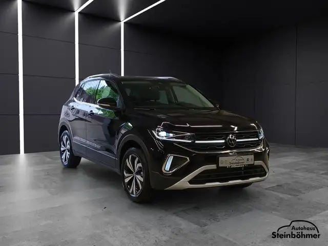 Volkswagen T-Cross view 9