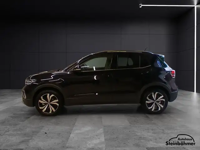 Volkswagen T-Cross view 3