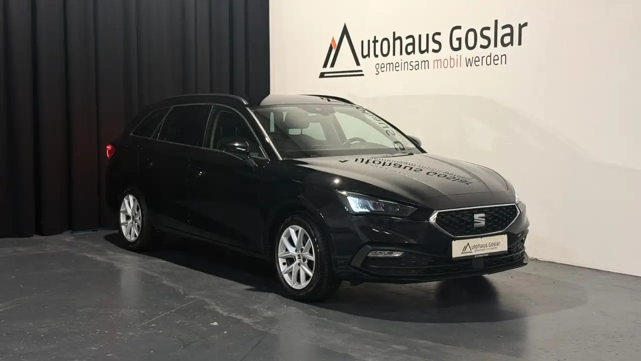 SEAT Leon Sportstourer Style *LED*AHK*VIRTUALCOCKP*