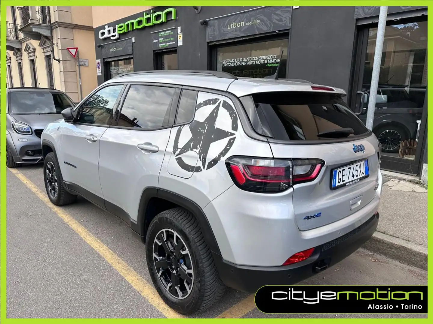 Jeep Compass 1.3 Turbo T4 240 CV PHEV AT6 4xe Trailhawk Gris - 2