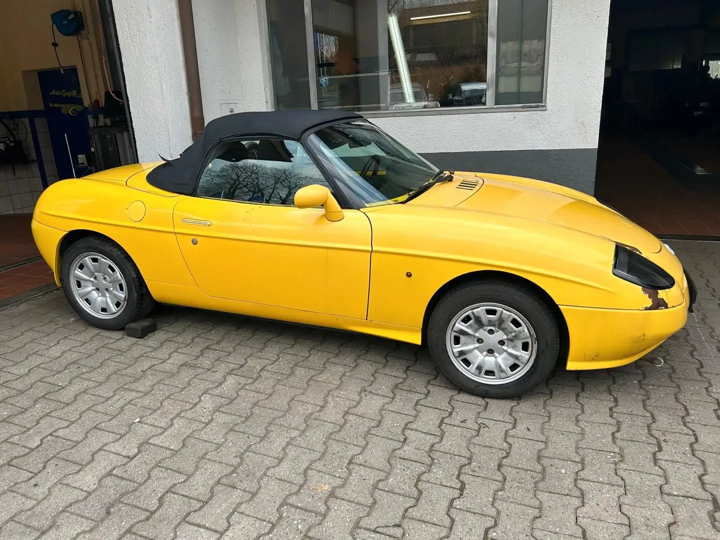 Fiat Barchetta 1.8 16V Amarillo - 2