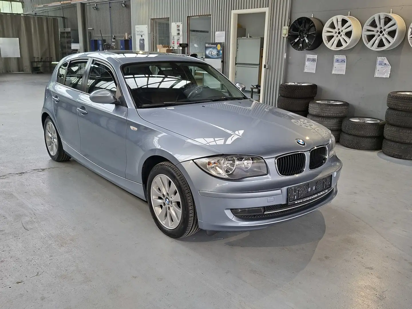 BMW 116 1 Lim. 116i Automatik SHZ/Einpakhilfe/SD Blau - 2