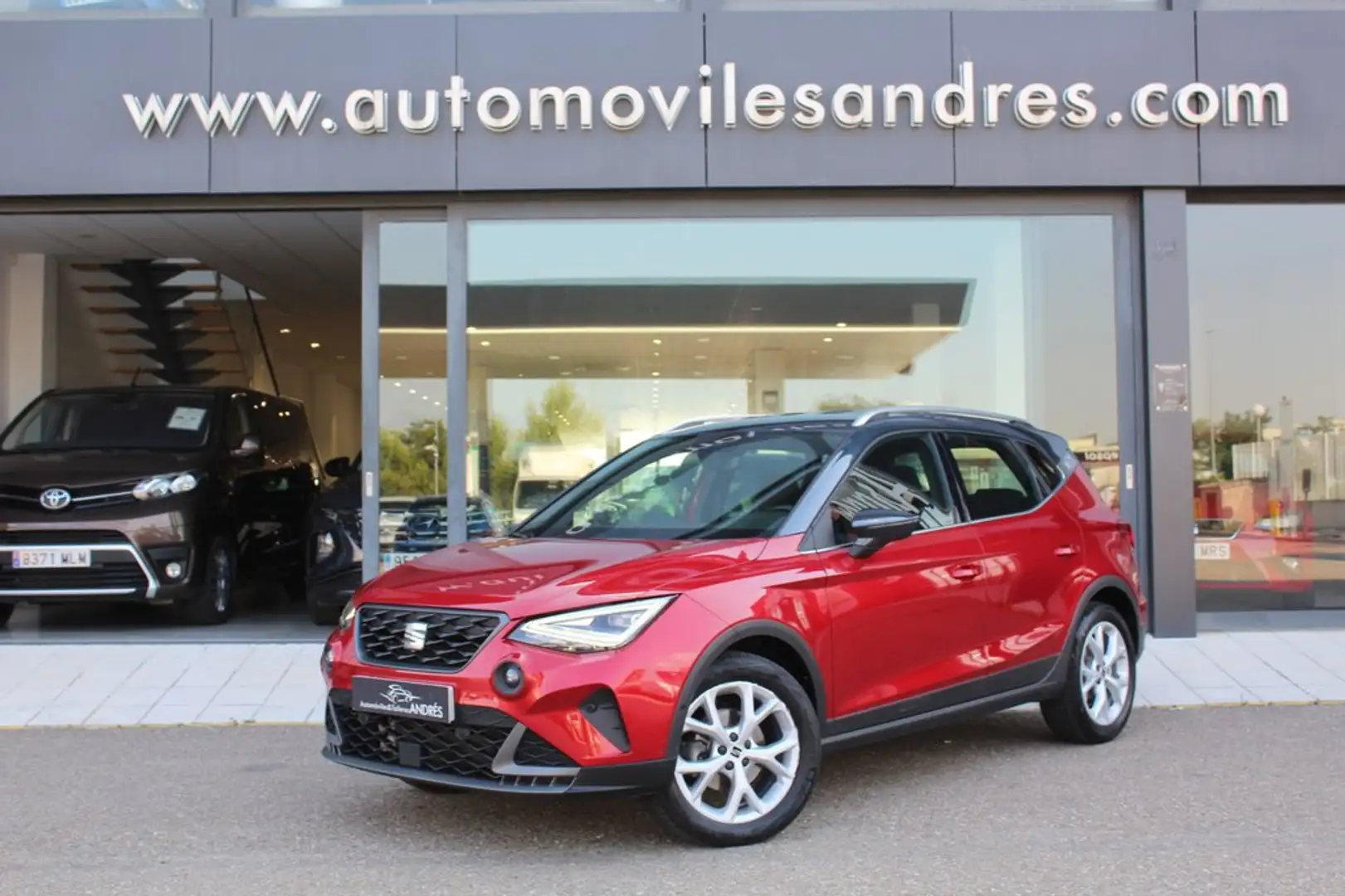 SEAT Arona 1.0 TSI 85kW (115CV) DSG FR XM Rojo - 1