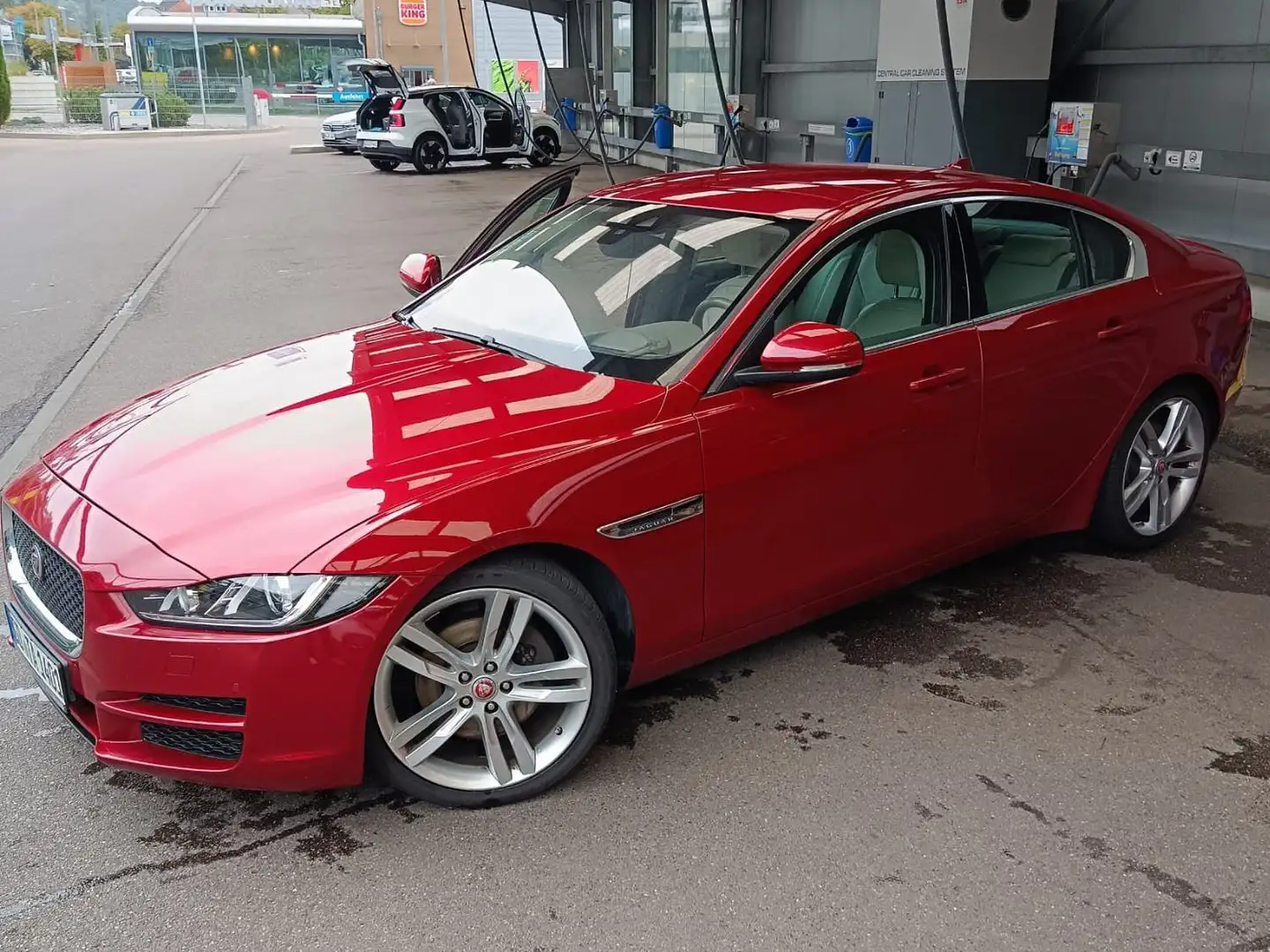 Jaguar XE XE 25t Prestige Rot - 2