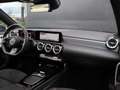 Mercedes-Benz A 180 AMG Line | Multispaak | Navigatie | Panoramadak | Grijs - thumbnail 3