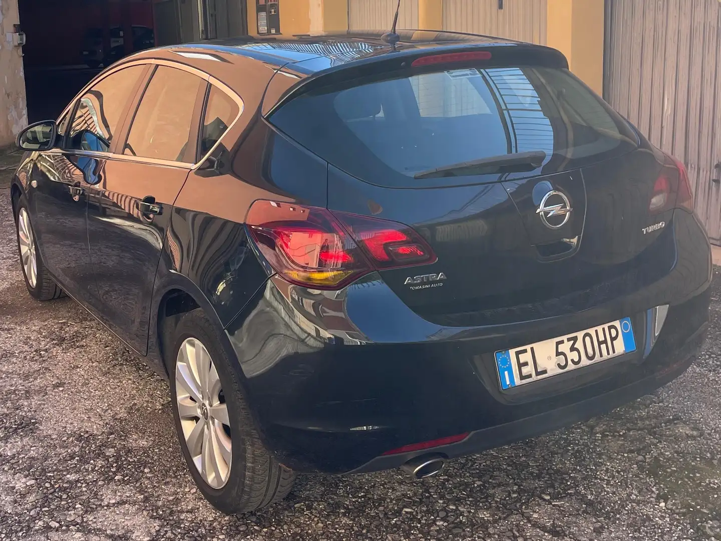 Opel Astra Astra IV 2010 5p 1.4 t Cosmo 140cv Nero - 1