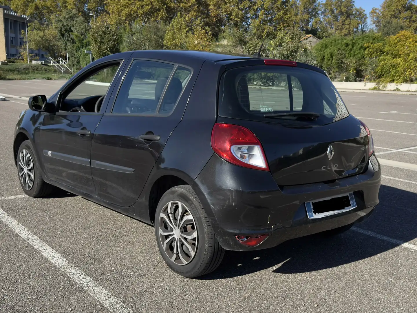 Renault Clio III dCi 70 115g eco2 Authentique - 2