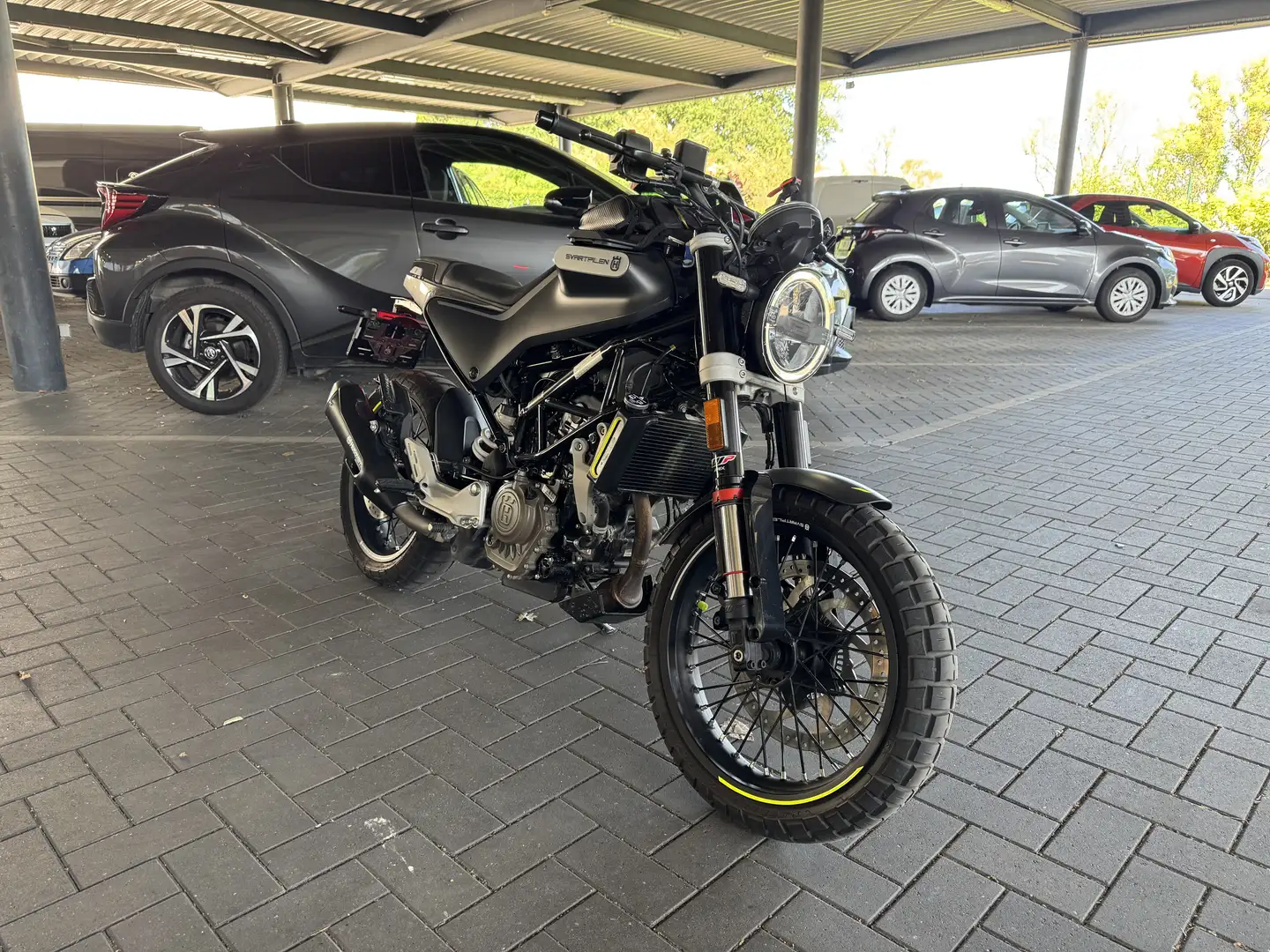 Husqvarna Svartpilen 125 - 2