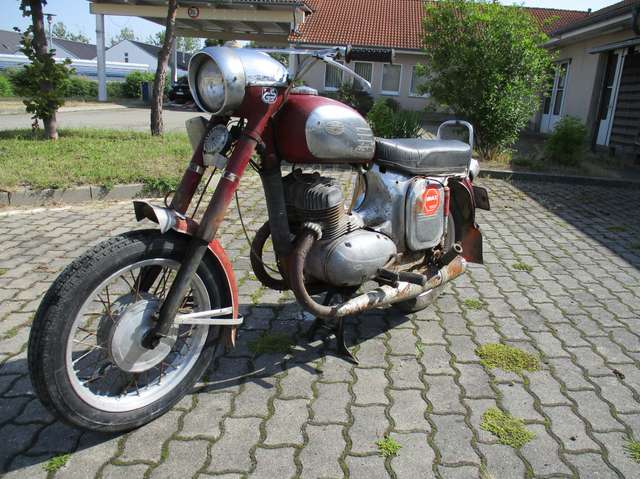 Kupite Jawa 350 motocikl iz Njemačke, rabite Jawa 350 motocikle za prodaju  s kilometražom na mobile.de, autoscout24 na hrvatskom