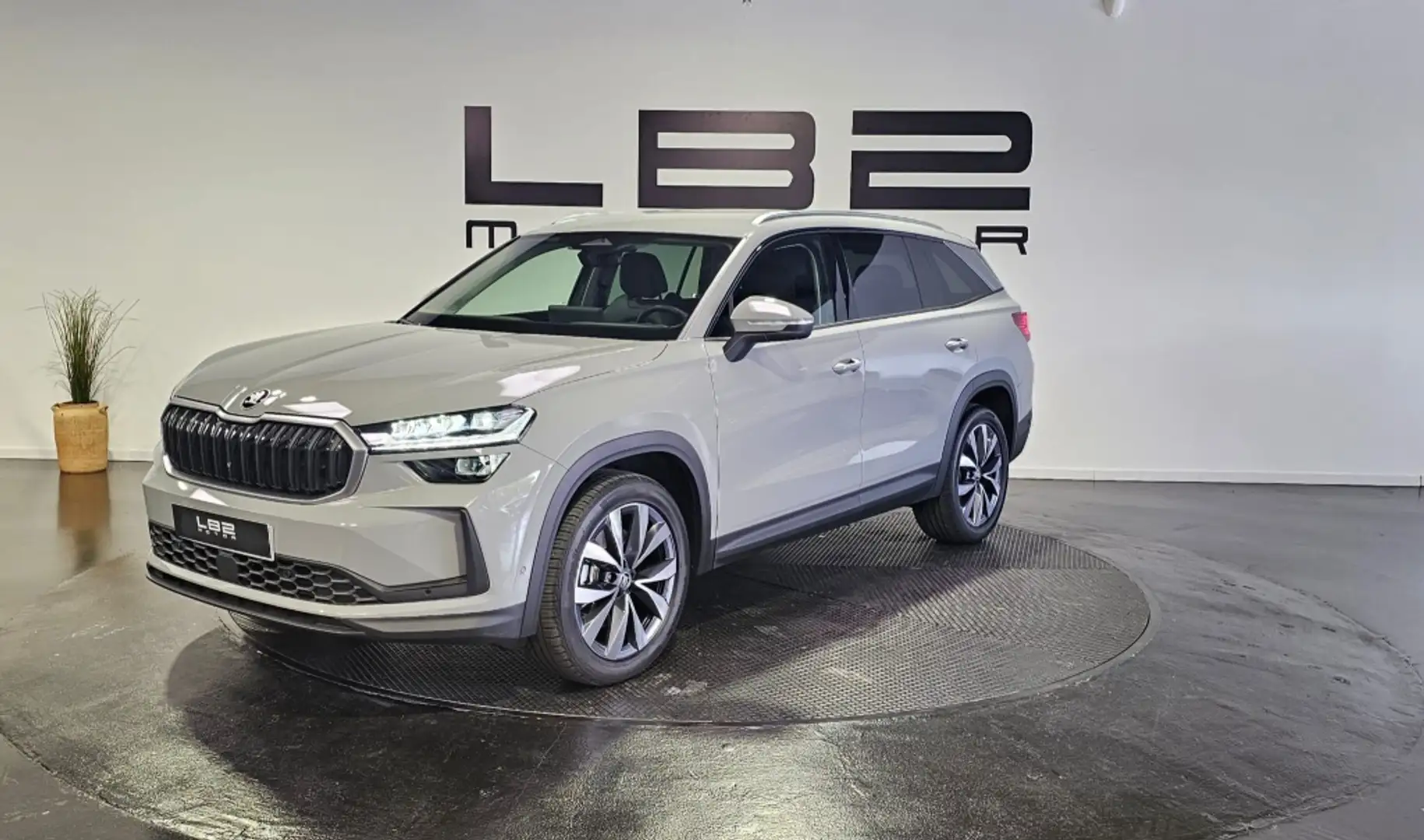 Skoda Kodiaq 2.0TDI AB tech Sportline 4x2 DSG 110kW Grigio - 1