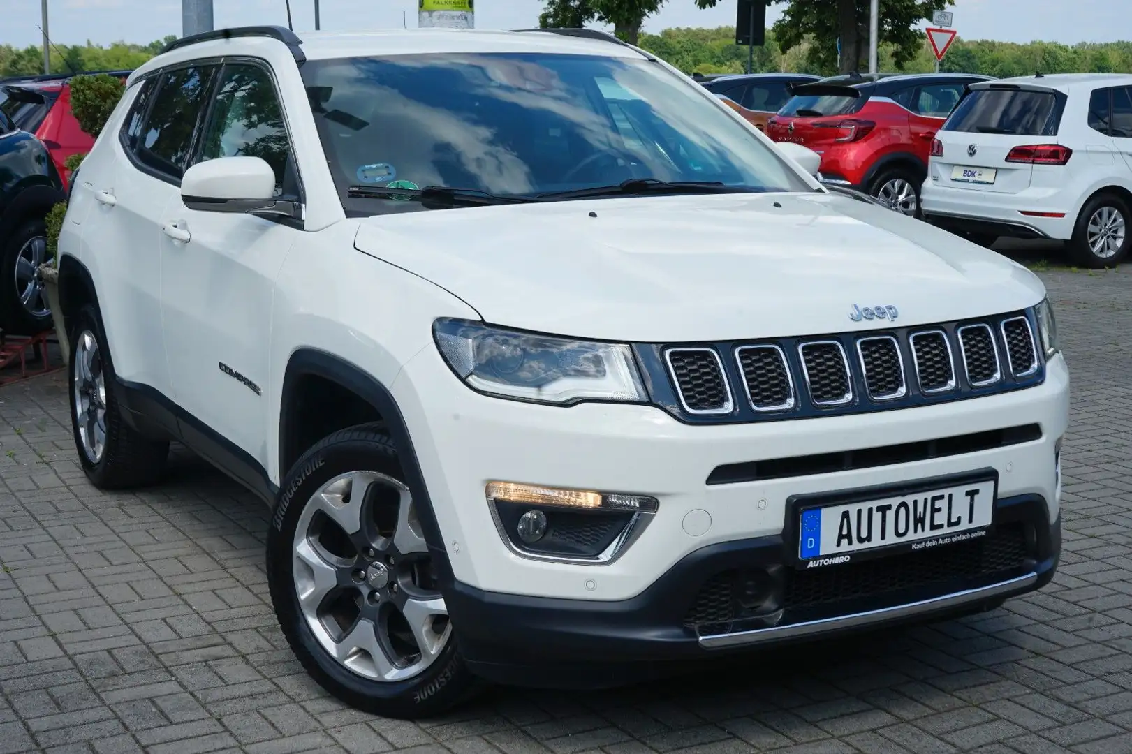 Jeep Compass 1.4 MultiAir Limited 4x4 Auto Weiß - 2