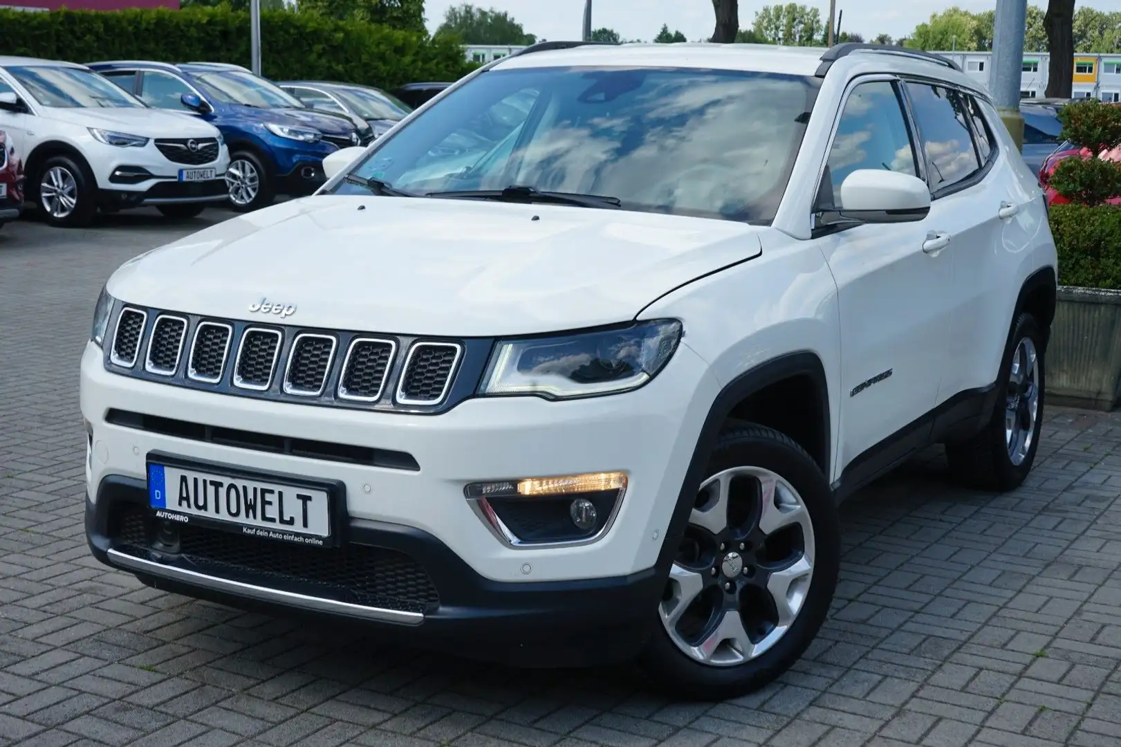 Jeep Compass 1.4 MultiAir Limited 4x4 Auto Weiß - 1