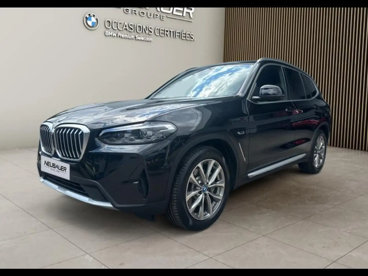 BMW X3 xDrive30e 292ch xLine Schwarz - 1