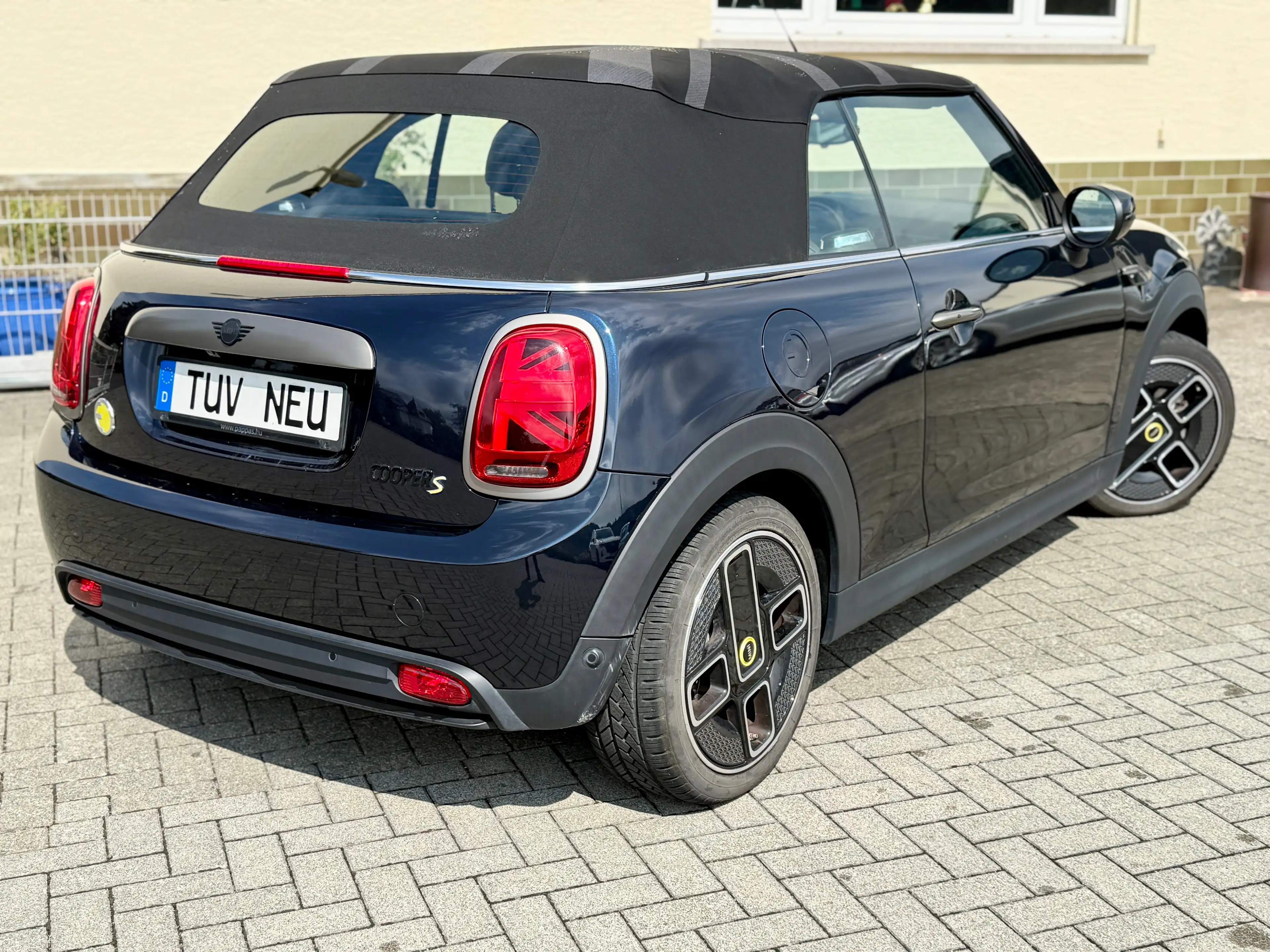 MINI One Cabrio Cooper SE *1/999 Edition*TÜV Neu* — photo 9