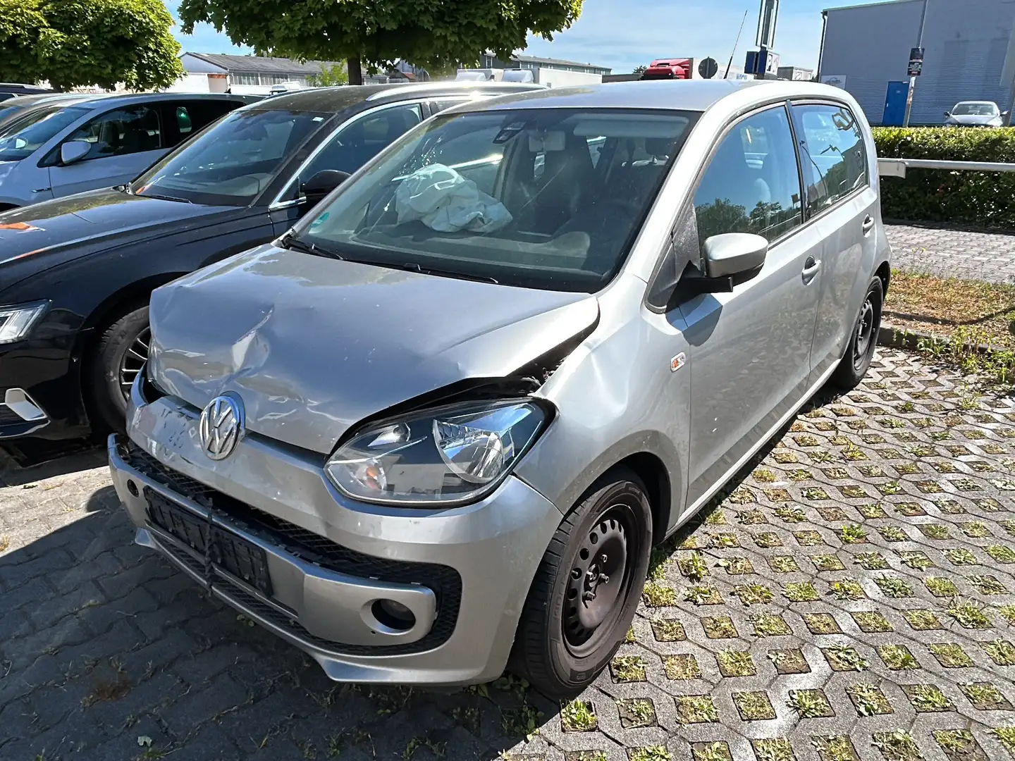 Volkswagen up! move Argent - 1