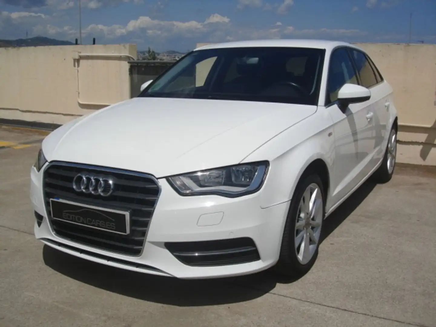 Audi A3 1.6 TDI S TRONIC SPORTBACK 105CV Blanco - 1