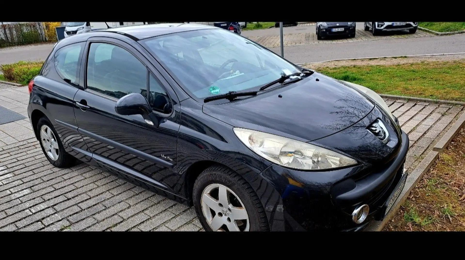 Peugeot 207 Urban Move Schwarz - 2