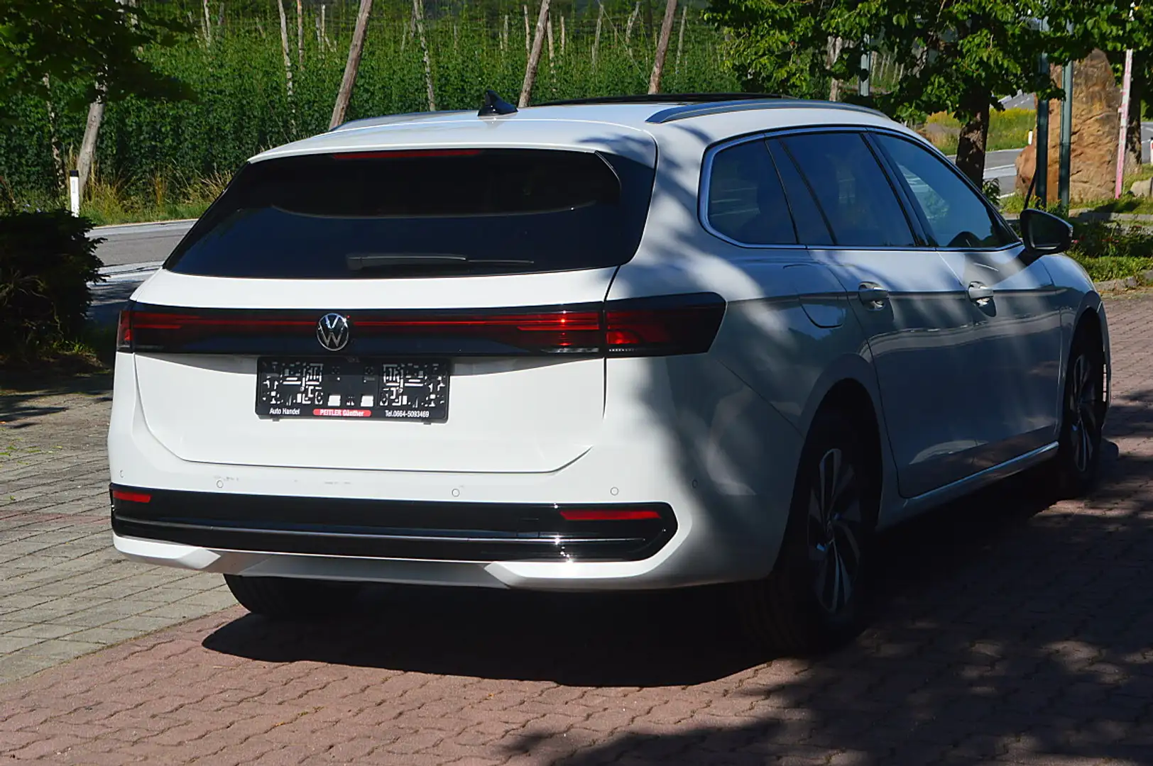 Volkswagen Passat Variant 2.0 TDI DSG+NAVI+Leder+LDE+Kamer Weiß - 2