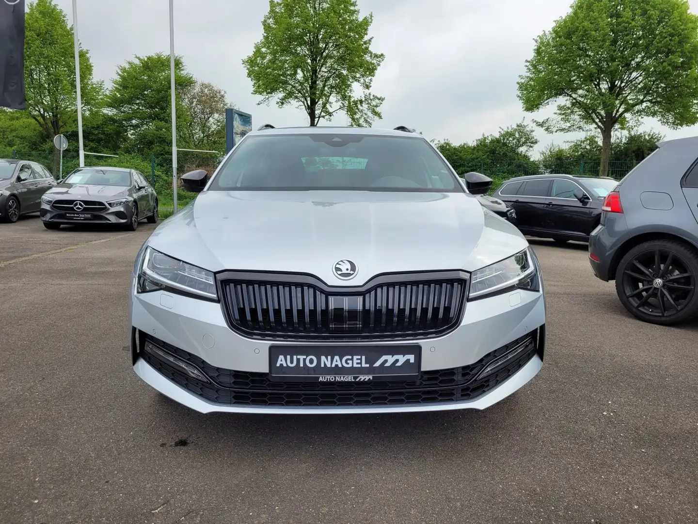 Skoda Superb Superb Combi 2.0 TSI SportLine 4x4 Business+PDC+ Zilver - 2