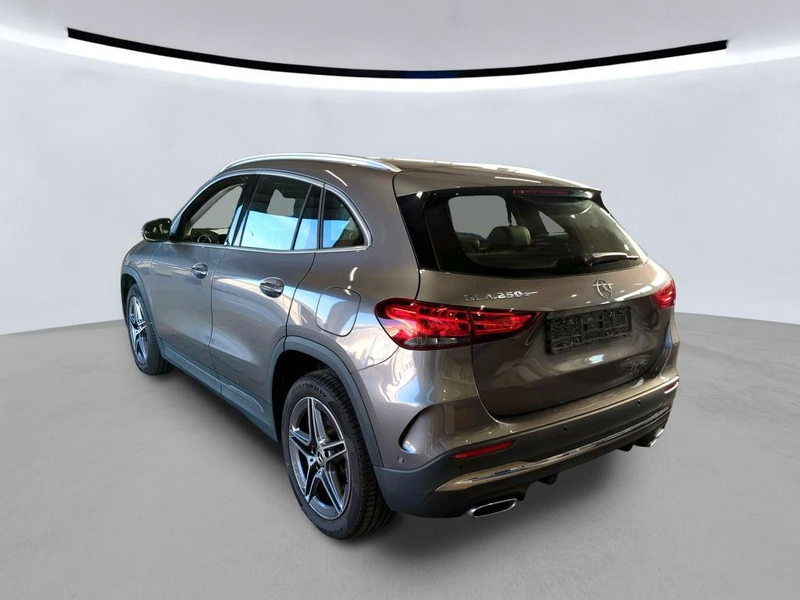 Mercedes-Benz GLA 250 e AMG*ACC*Sportsitz*Carbon*360°Kam*19"Alu — photo 4