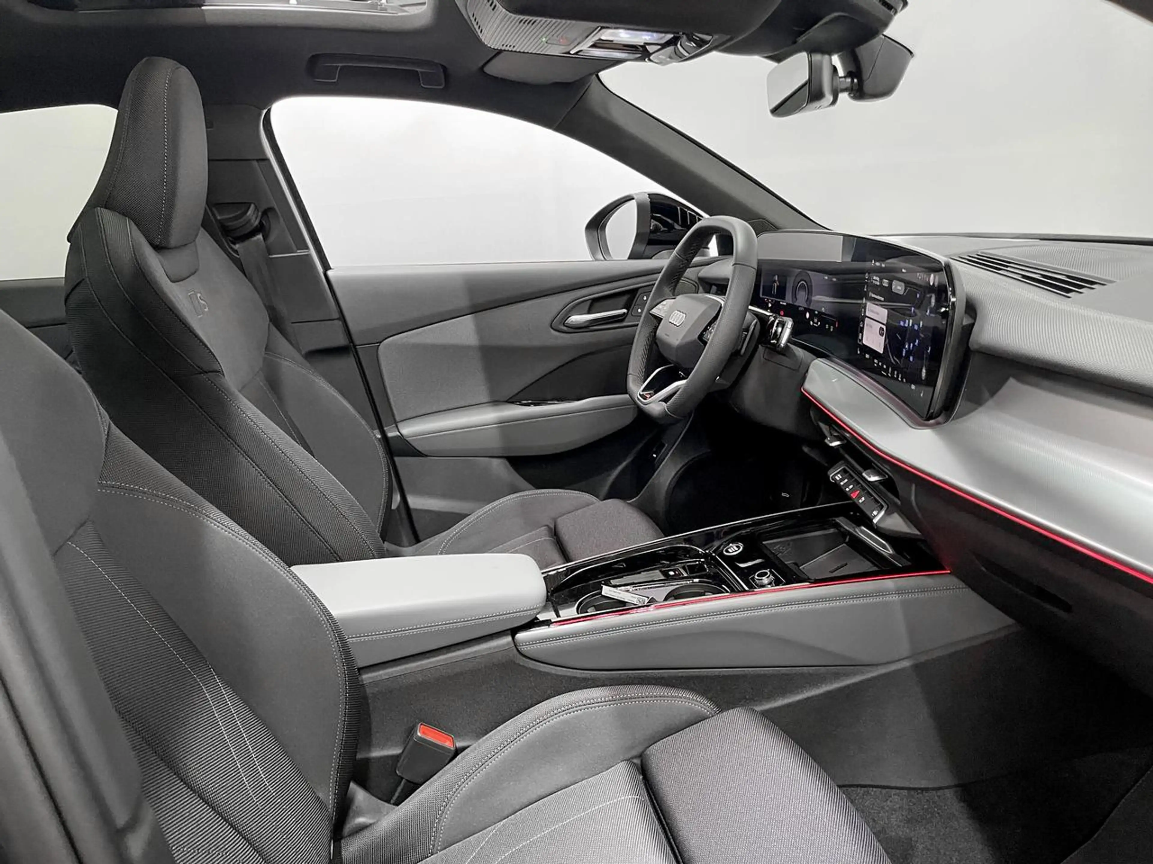 Audi Q3 1.5 TFSI MHEV S-Line S-Tronic / Pano / Carplay / Camera / ACC / Navigatie — photo 11