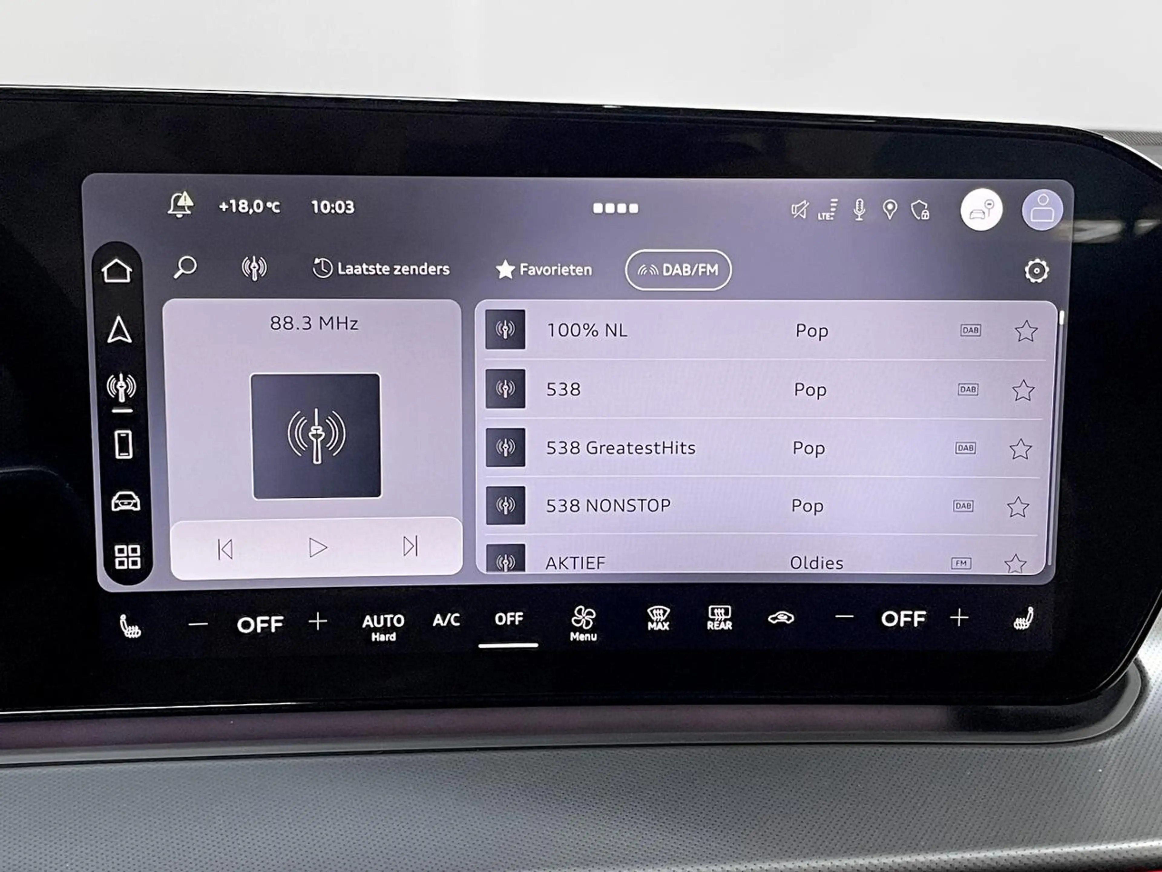 Audi Q3 1.5 TFSI MHEV S-Line S-Tronic / Pano / Carplay / Camera / ACC / Navigatie — photo 32