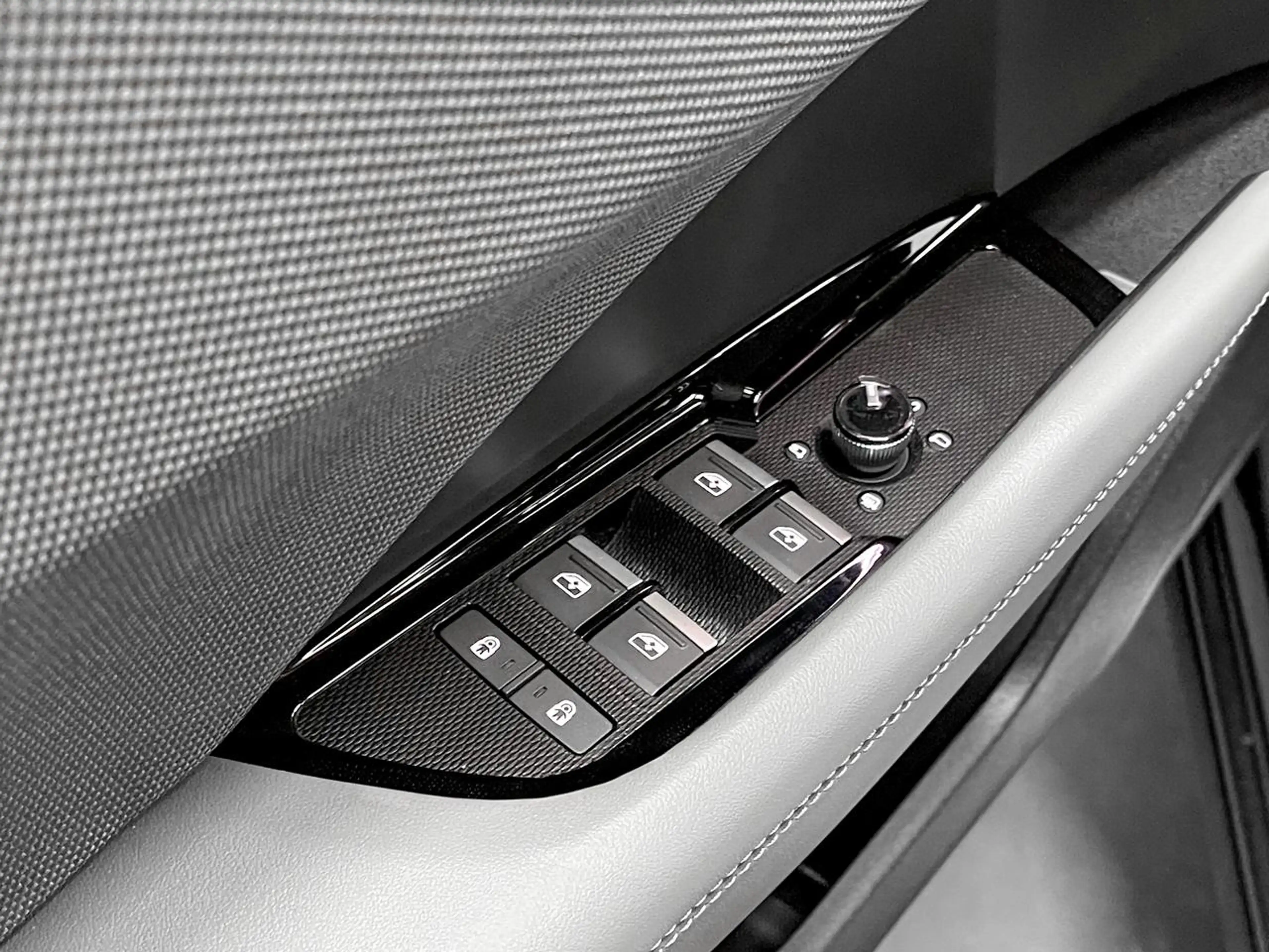 Audi Q3 1.5 TFSI MHEV S-Line S-Tronic / Pano / Carplay / Camera / ACC / Navigatie — photo 22